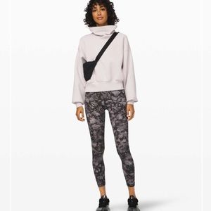 lululemon full flourish pull over size 6